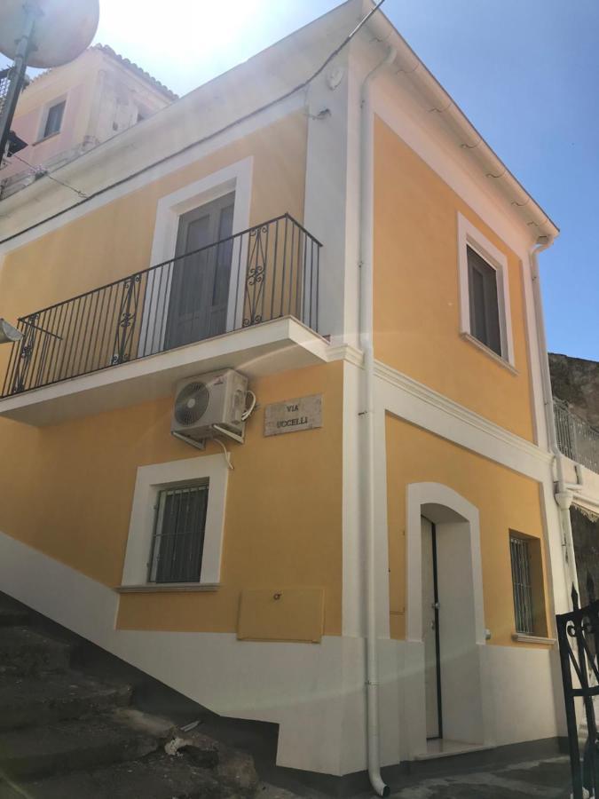 פיצו Il Casalino Apartment מראה חיצוני תמונה